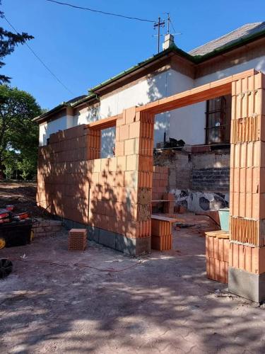 241763436 116614954065951 2089120453079335492 n