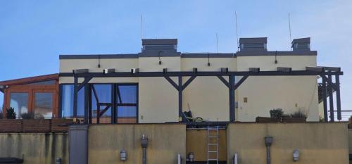 421499559 398802312518853 1207069429840452860 n